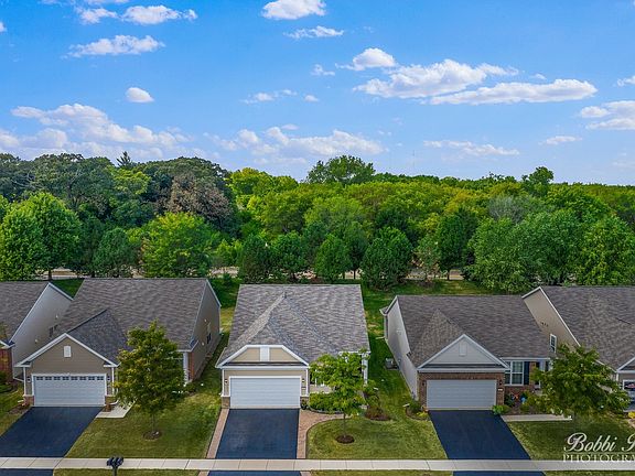2nd image of 2878 Stoney Creek Dr