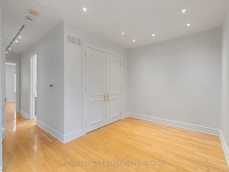 6 Huntley St — Photo 25