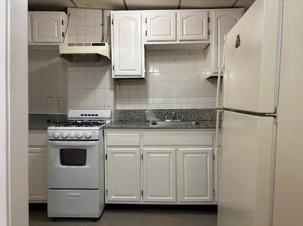 53 Archdale Rd #53, Roslindale, MA 02131