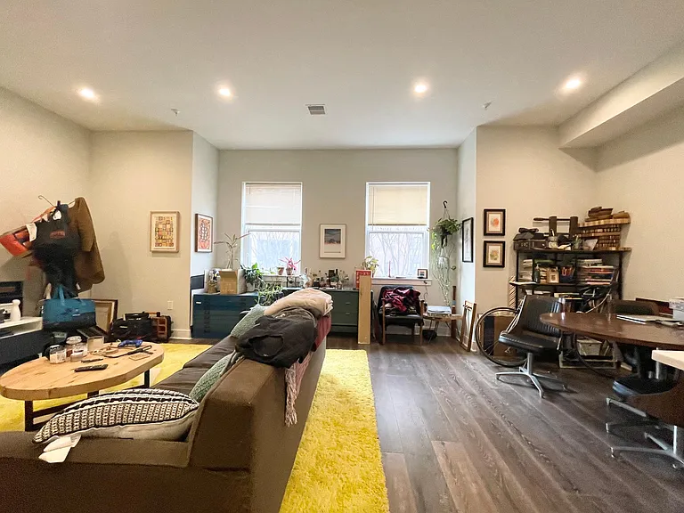 1229 N Franklin St #3 — Photo 6