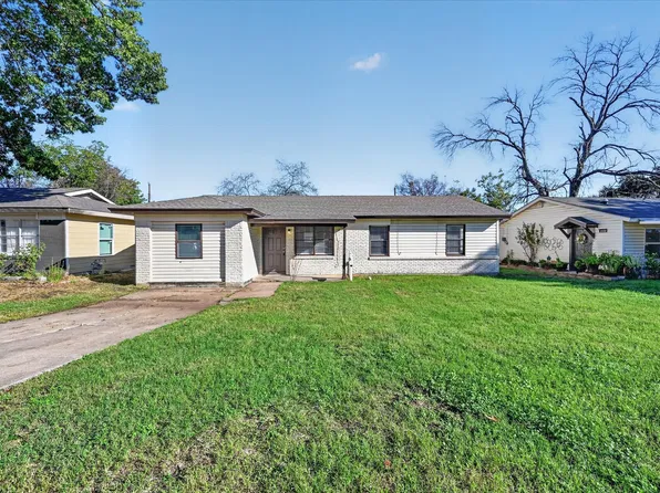 3921 Dana Dr, Haltom City, TX 76117