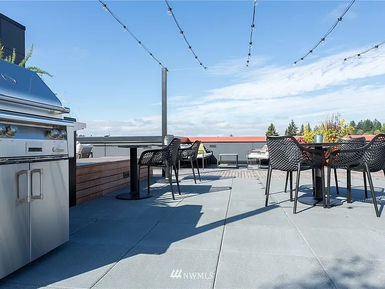 1085 103rd Ave NE #100 — Photo 25