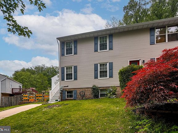 3rd image of 91 Barrensdale Dr