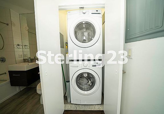 4th image of 11-42 31st Ave #4F