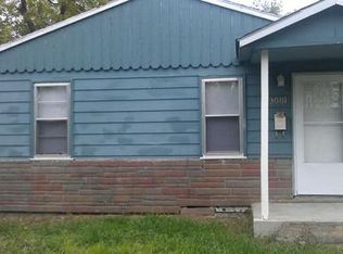 3001 E 52nd St, Kansas City, MO 64130