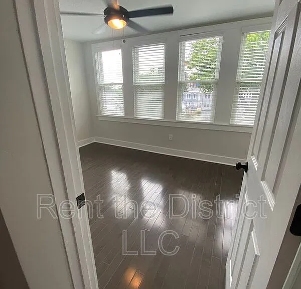 1515 Neal St NE — Photo 10