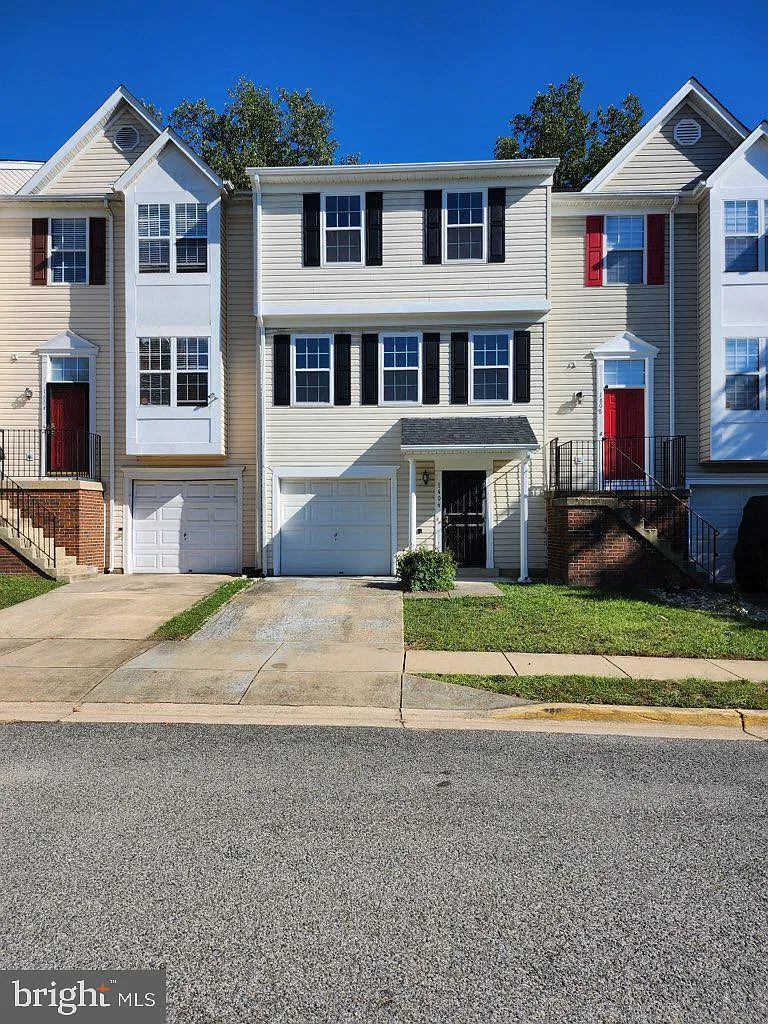 1606 Deep Gorge Ct photo 1