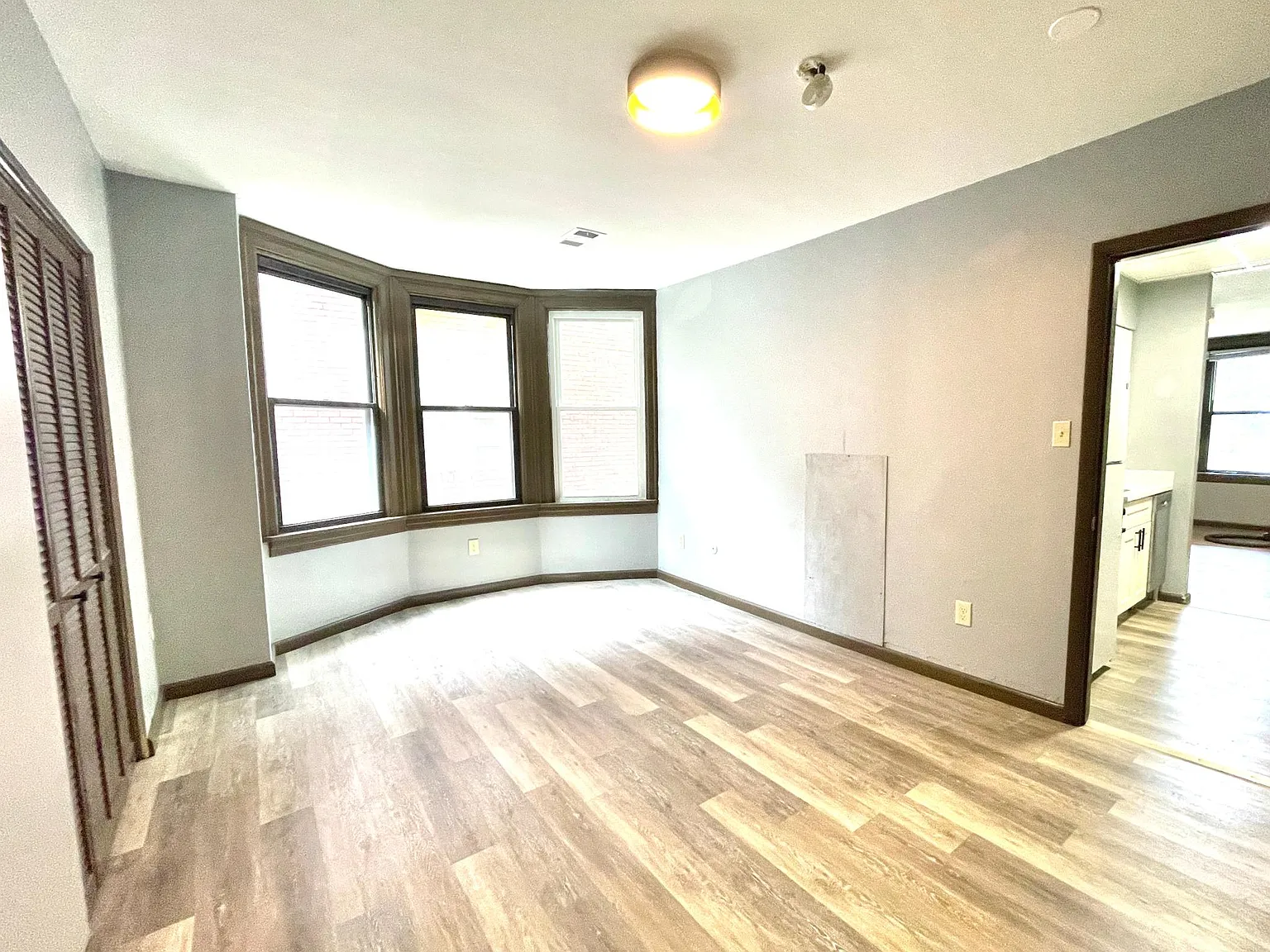 1 bed, 750 sqft, $1,240 — Photo 2