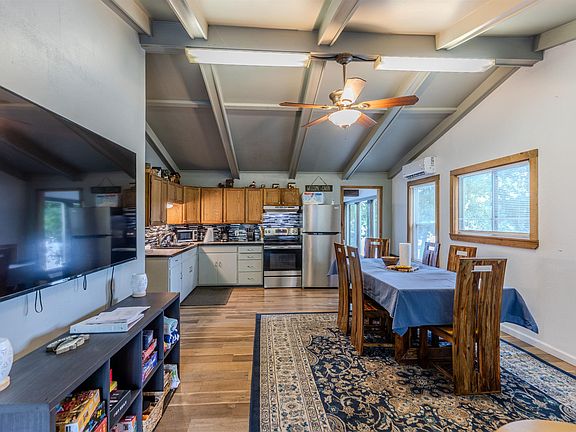 5th image of 140 Ridge Rd