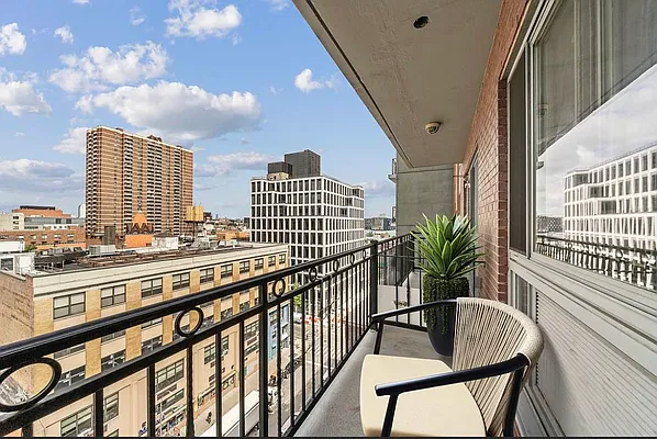 Rented by Vector New York, LLC | media 10