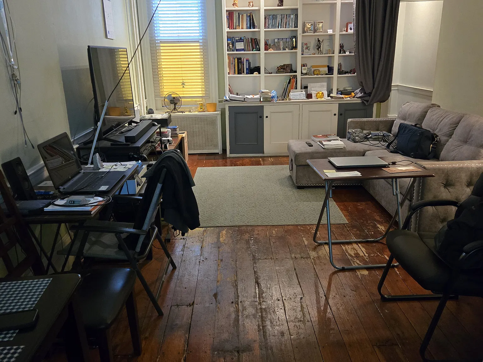 1 bed, 1.5 bath, 900 sqft, $1,260 — Photo 2
