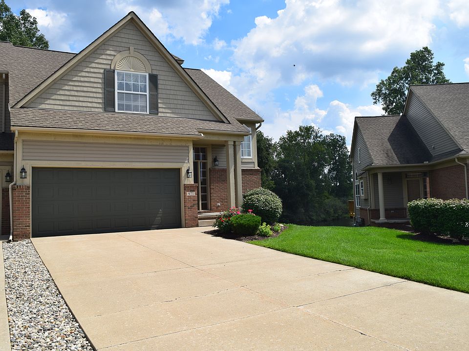1st image of 971 Sloane Ct #1