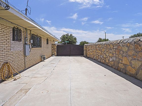 4th image of 3201 Killarney St