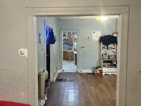 3rd image of 11 Carhart Ave