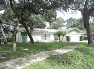 57 Harbor Oaks Cir, Safety Harbor, FL 34695
