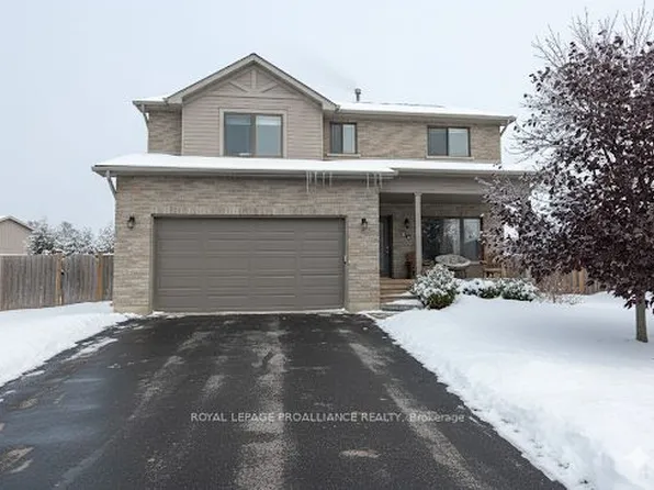 14 Pier Dr, Brighton, ON K0K 1H0