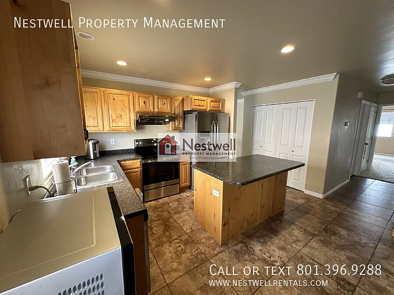 10768 S Pine Shadow Rd — Photo 17