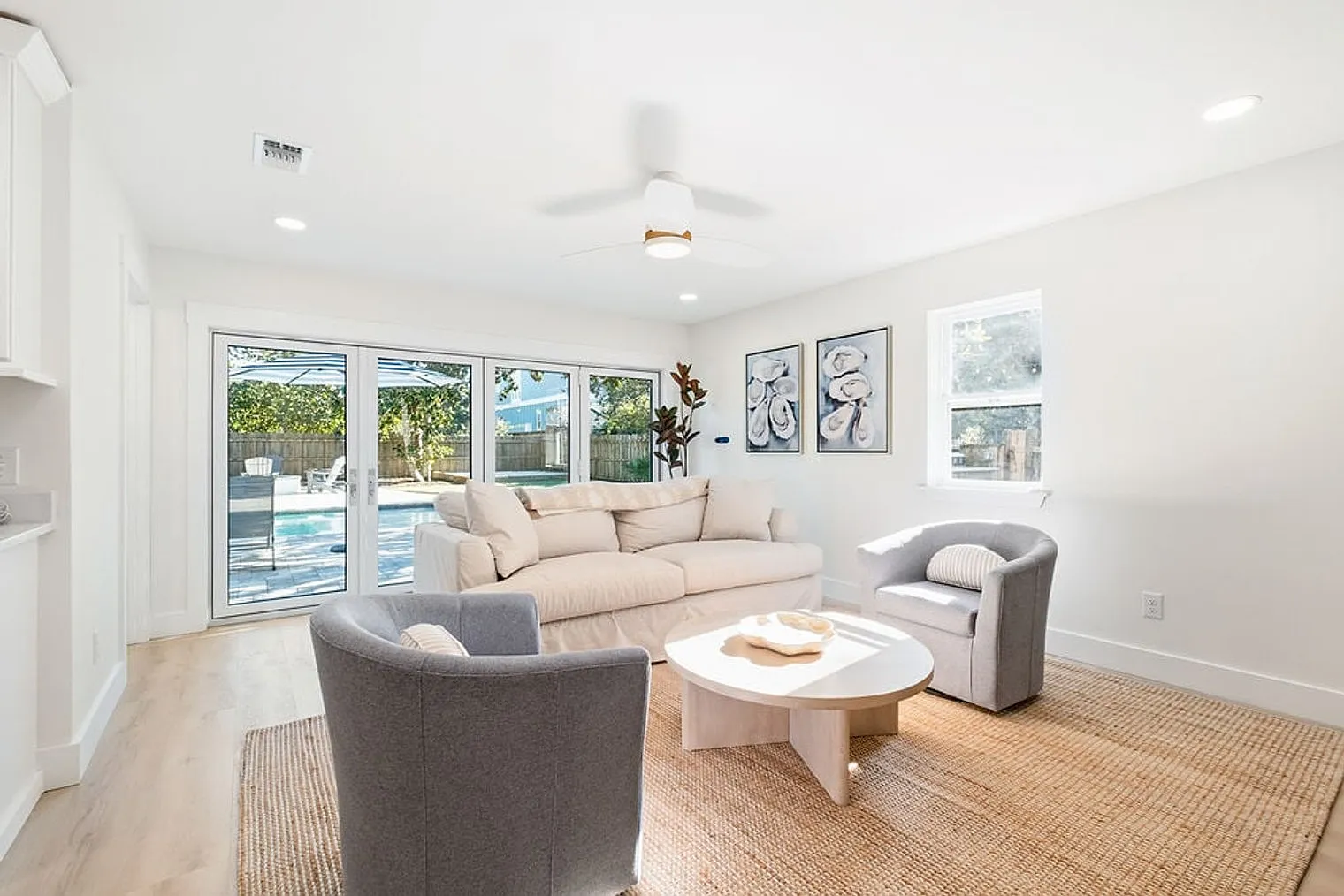 5 bed, 4.0 bath, 3003 sqft, $8,366 — Photo 3