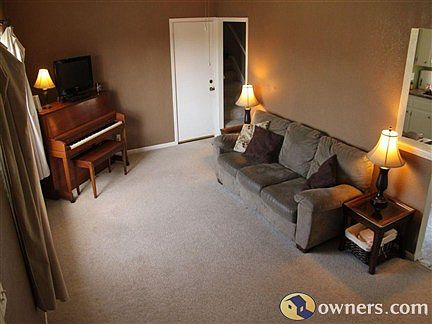 Living Room alternate view