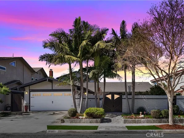 16861 Harkness Cir, Huntington Beach, CA 92649