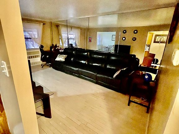 3rd image of 187 Bay 43 St