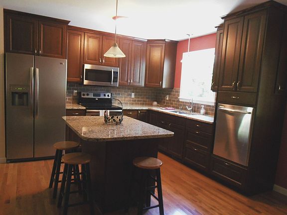 2nd image of 4505 Greenwood Dr