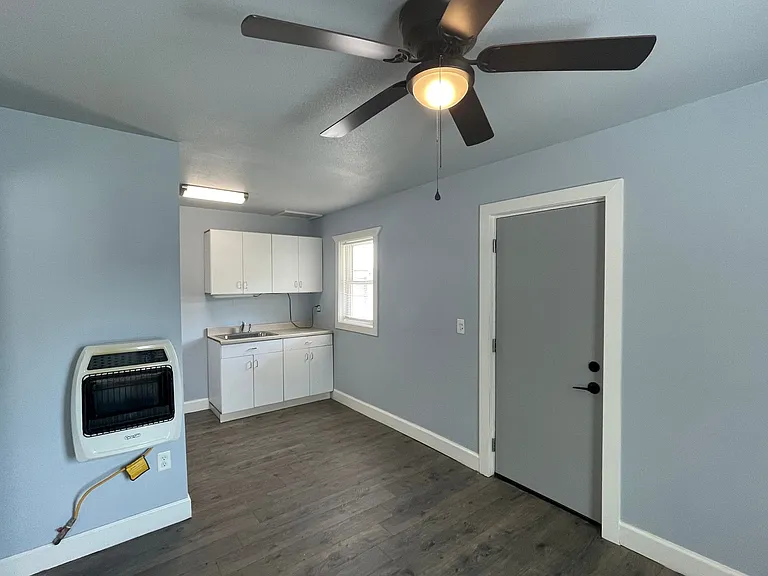 408 W Grove Ave #B — Photo 12
