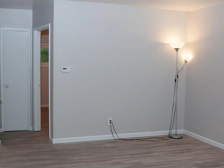 415 S Revena Blvd — Photo 8