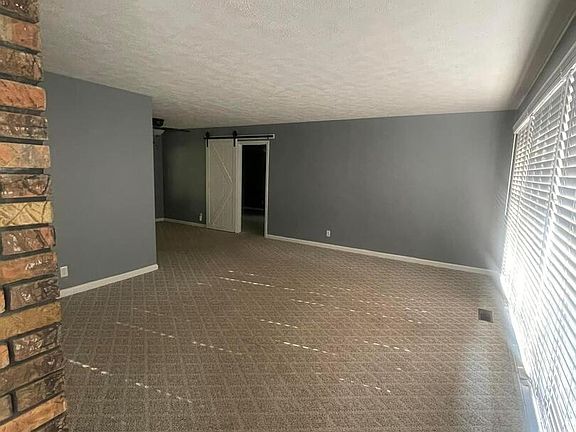 2nd image of 202 Woodland Dr