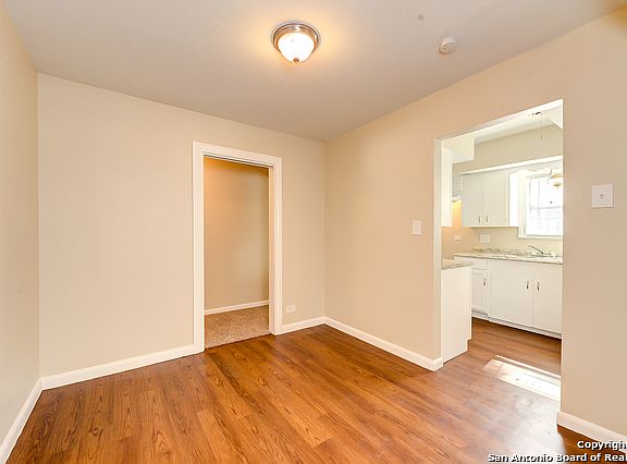4th image of 238 Octavia Pl