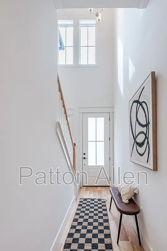 3 bed, 3.0 bath, 1446 sqft, $2,275 — Photo 3