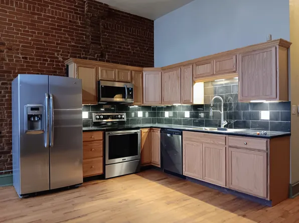 2750 Chippewa St, Saint Louis, MO 63118