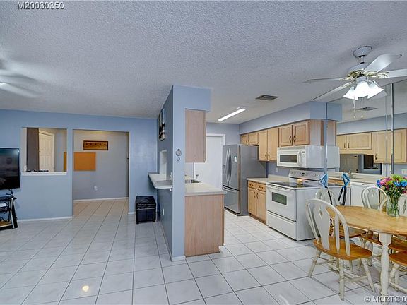 2nd image of 4081 NW Cinnamon Tree Cir