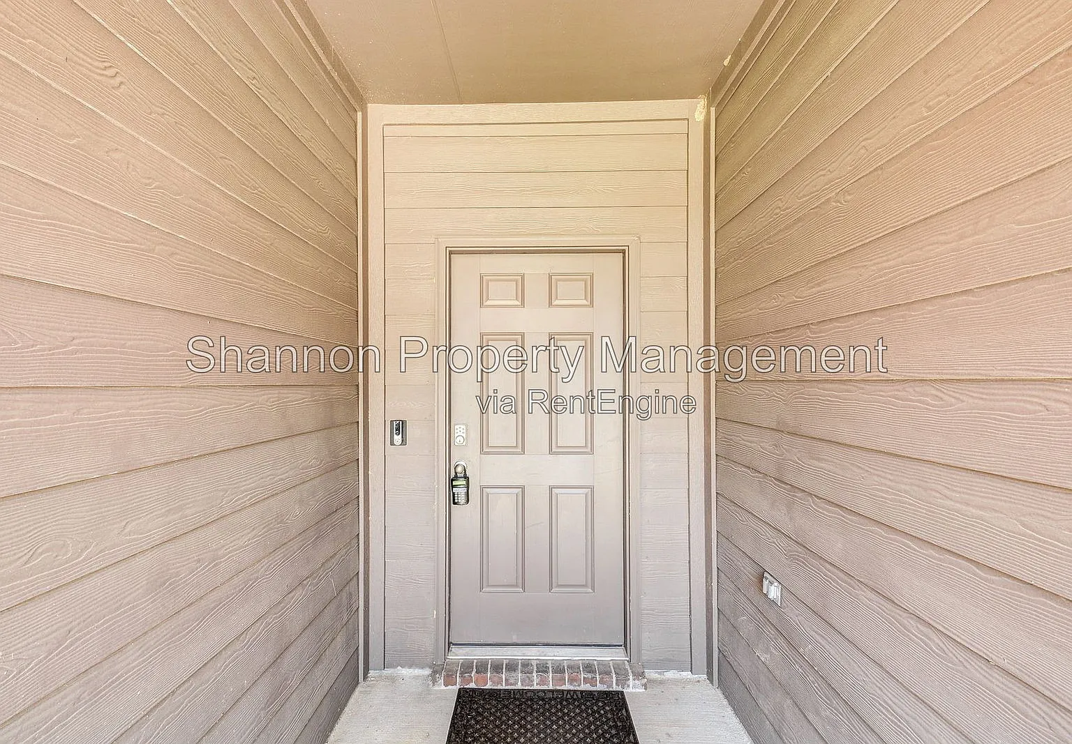 4 bed, 3.0 bath, 2482 sqft, $2,200 — Photo 4