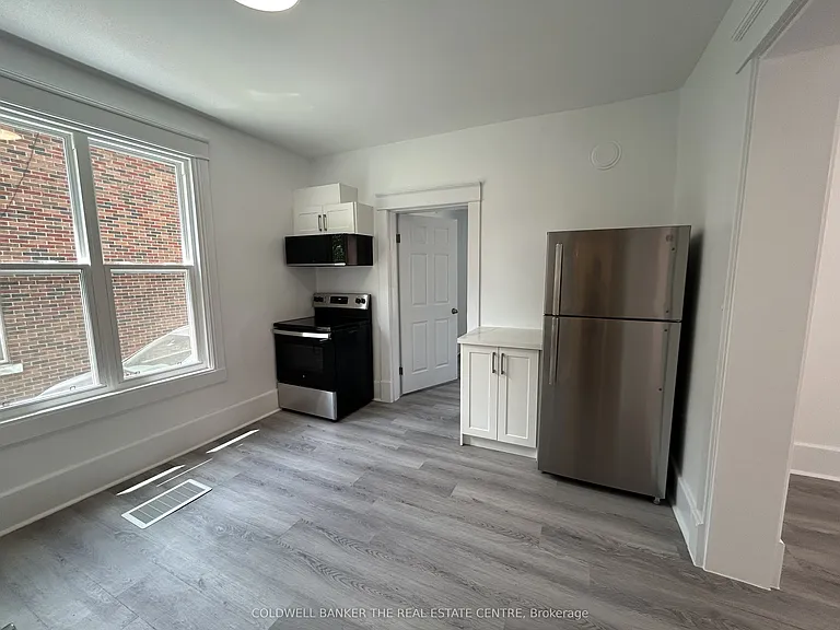 14 Brubacher St — Photo 11