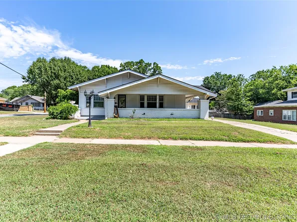 325 W 6th Ave, Bristow, OK 74010