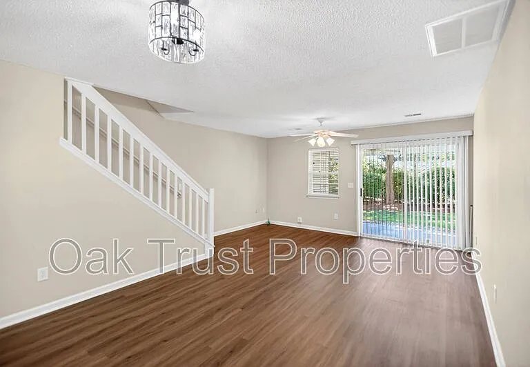 1001 Elm Hall Cir — Photo 9