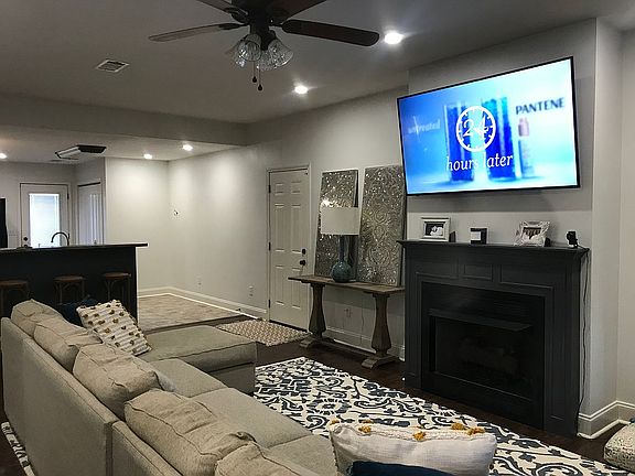Gas burning fireplace