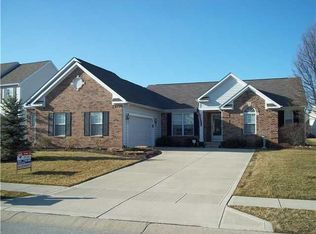 10044 Rainbow Falls Ln, Fishers, IN 46037