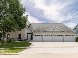 6316 Greenbriar Ln SW UNIT B, Cedar Rapids, IA 52404
