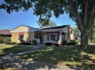 2200 Mayfair Ave, Westchester, IL 60154