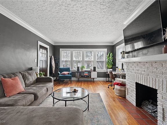 5th image of 2224 Eldred Ave