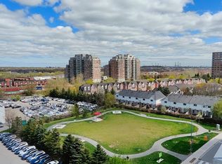 9205 Yonge St #804, Richmond Hill, ON L4C 1V5