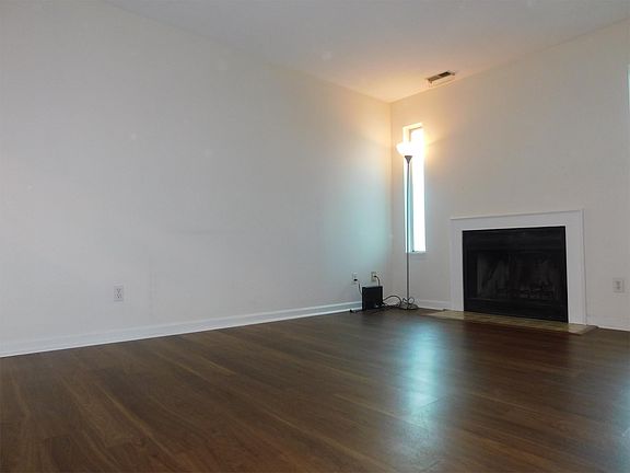 2nd image of 116 Montview Forest Dr
