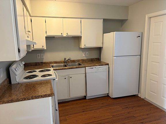 5th image of 2138 Airline Dr Unit 119