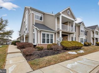 901 Saxony Dr, Mount Laurel, NJ 08054