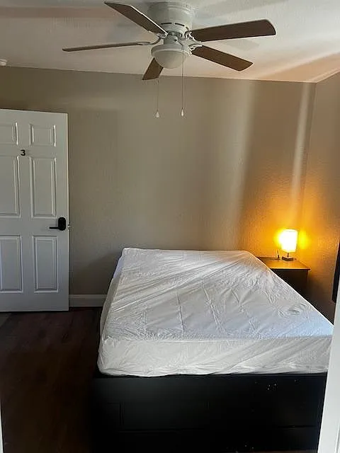 4 bed, 2.0 bath, 2200 sqft, $979 — Photo 4