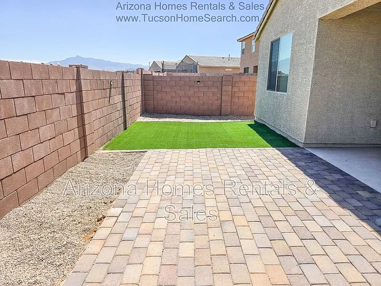 11295 S Weismann Dr — Photo 3