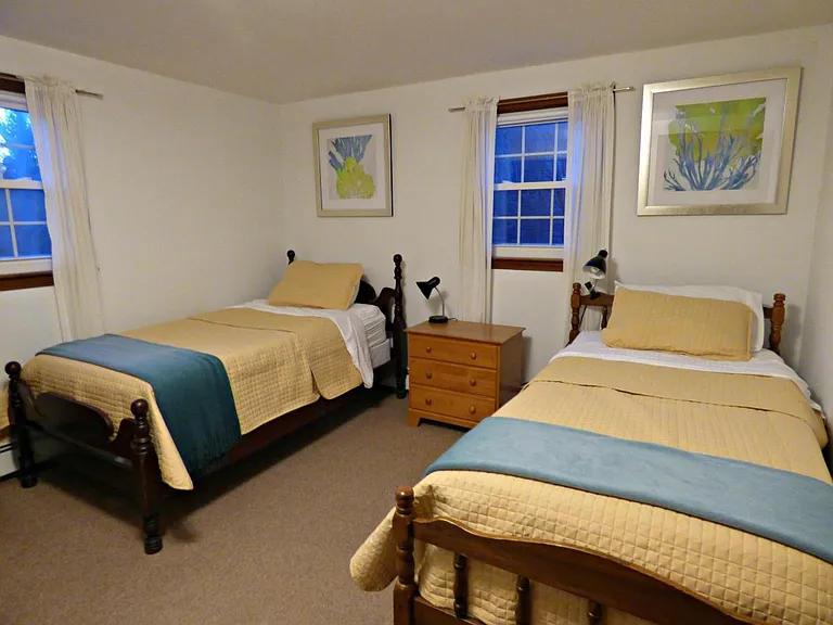 Bedroom 4, 2 twins