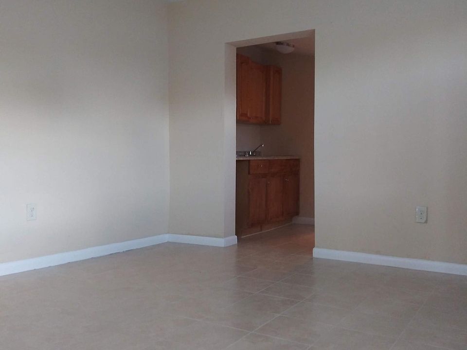 1st image of 538 NW 16th St
